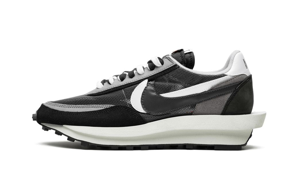 Nike Waffle Sacai Black