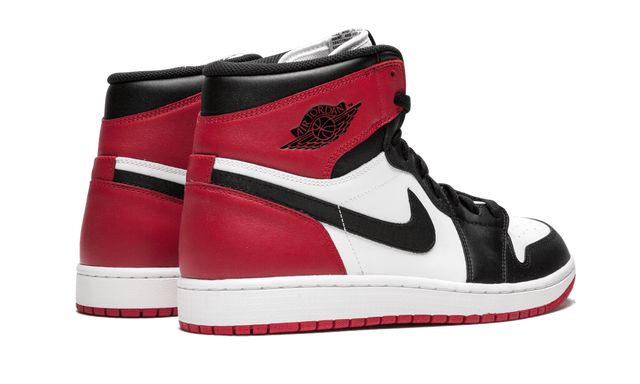 Jordan 1 Retro High Black Toe