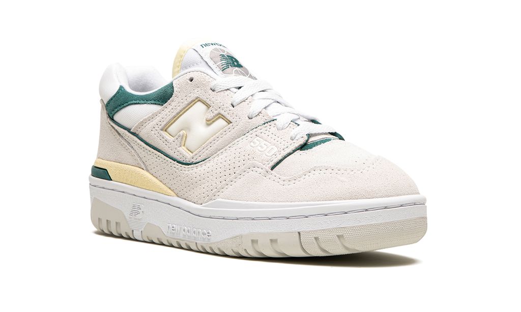New Balance 550  Reflection