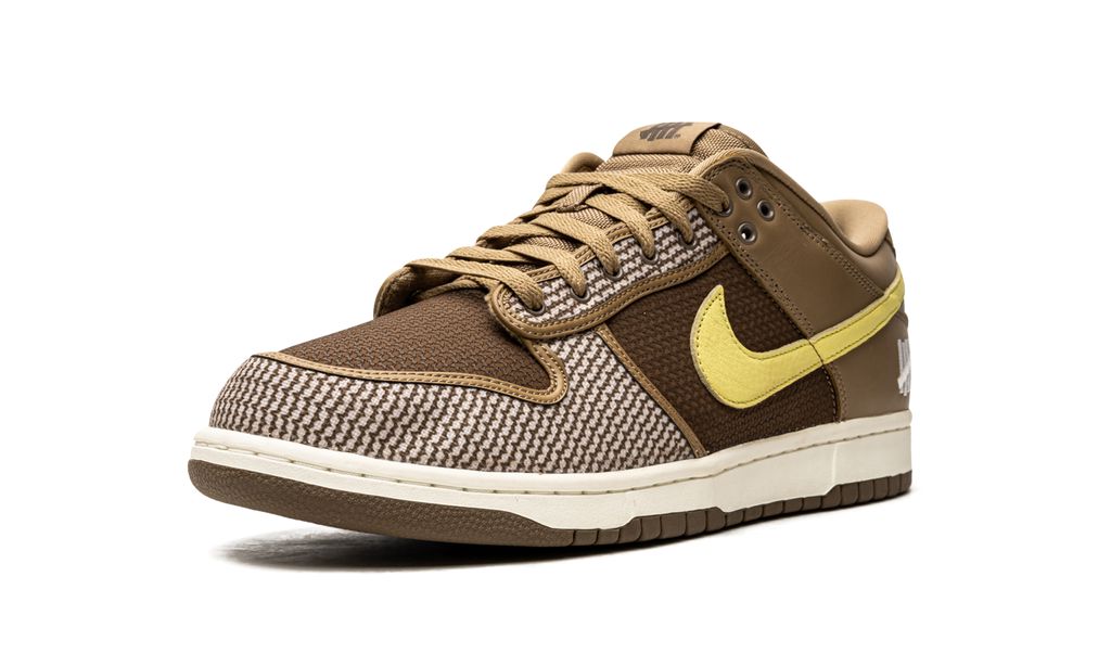 Nike Dunk Low Undefeated Canteen