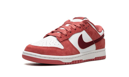Nike Dunk Low Valentine's Day (2024)
