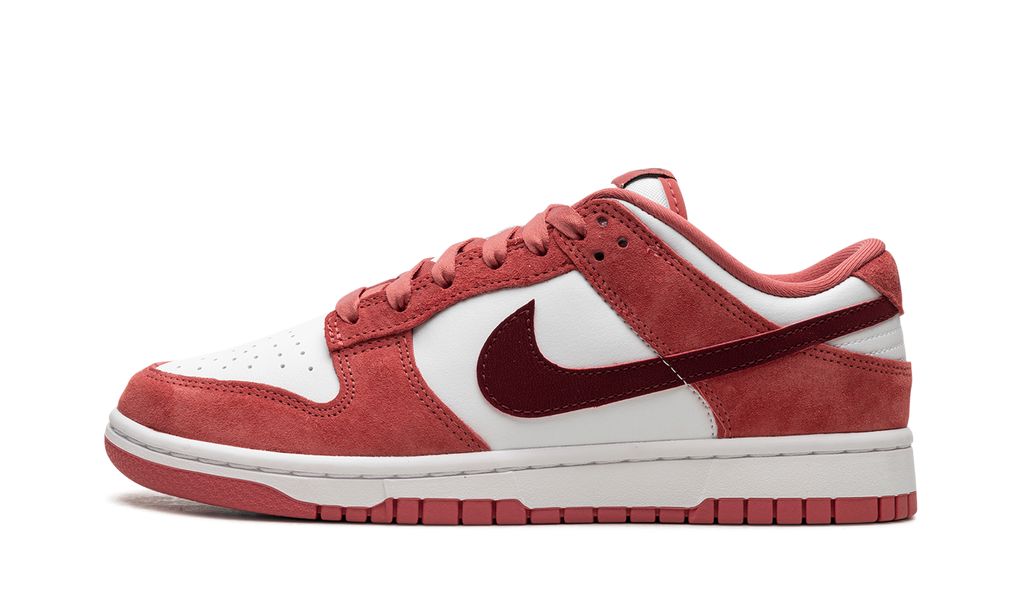 Nike Dunk Low Valentine's Day (2024)