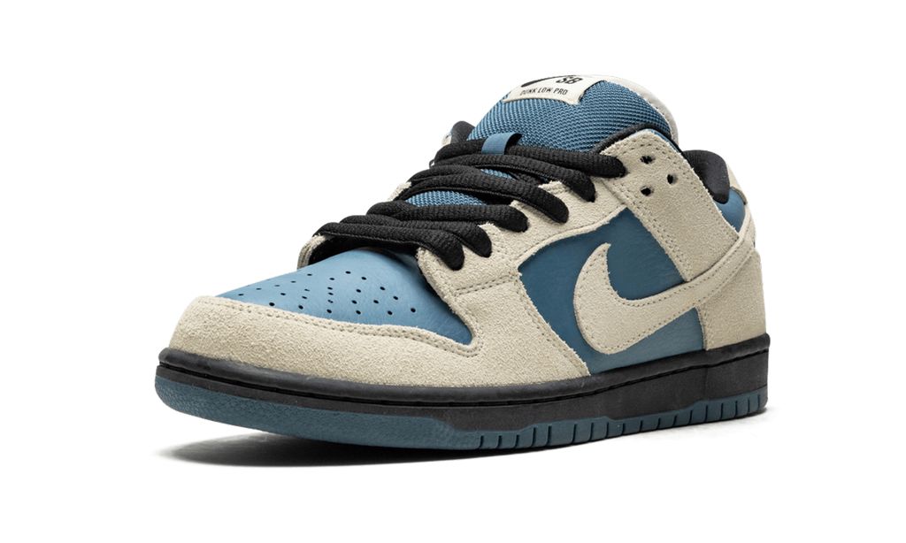 Nike Dunk SB Low Light Cream Thunderstorm