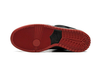 Nike SB Dunk Low Black Pigeon