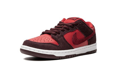 Nike SB Dunk Low Cherry