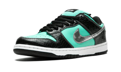 Nike SB Dunk Low Diamond Supply Co. Aqua Blue