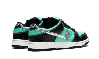 Nike SB Dunk Low Diamond Supply Co. Aqua Blue