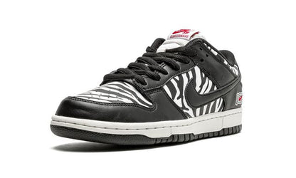 Nike SB Dunk Low Quartersnacks Zebra