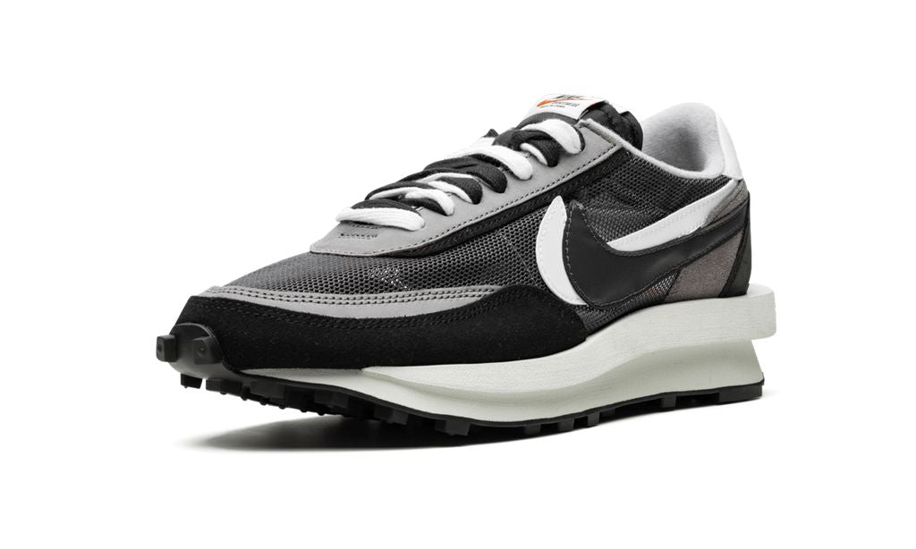 Nike Waffle Sacai Black