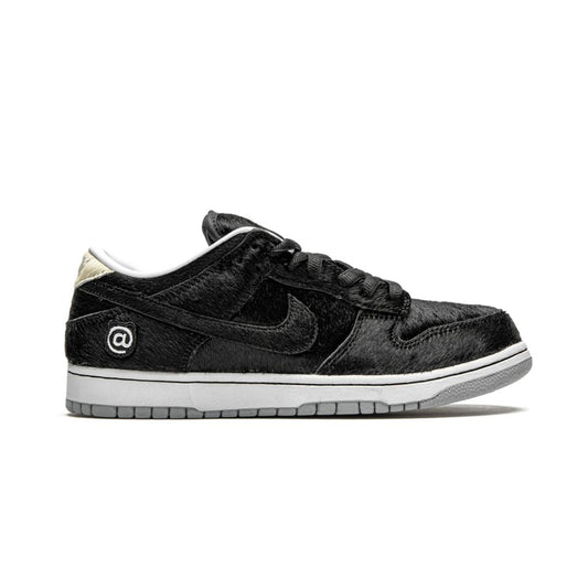 SB Dunk Low "Medicom Toy - BE@RBRICK"